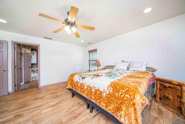 272 Seminole Loop, Jefferson, TX 75657