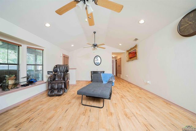 272 Seminole Loop, Jefferson, TX 75657