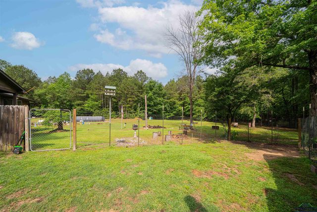 272 Seminole Loop, Jefferson, TX 75657