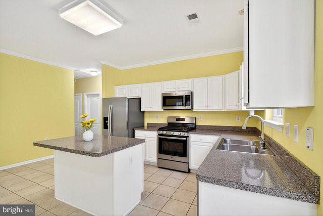 84 RAINFLOWER LA, West Windsor, NJ 08550