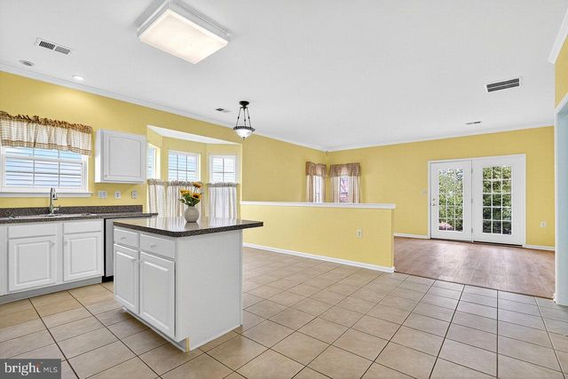 84 RAINFLOWER LA, West Windsor, NJ 08550