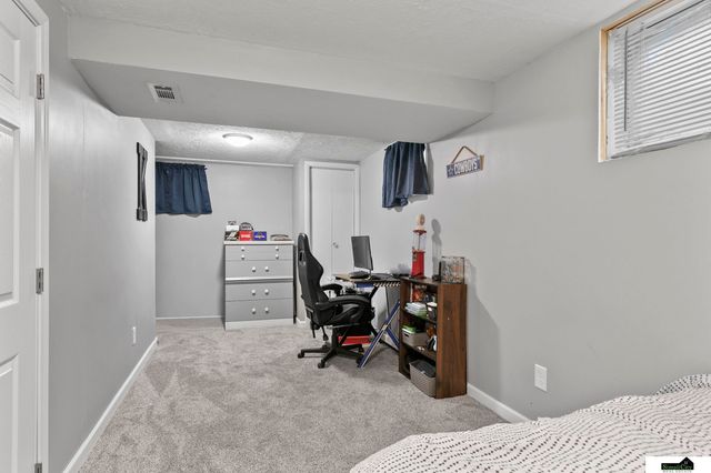 6120 Holdrege Street, Lincoln, NE 68505