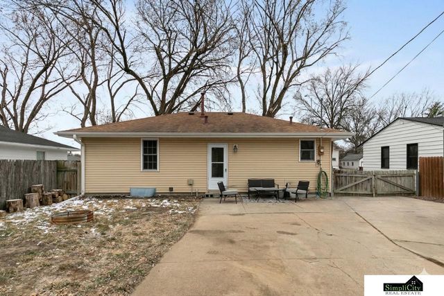 6120 Holdrege Street, Lincoln, NE 68505