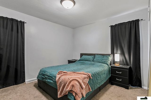 6120 Holdrege Street, Lincoln, NE 68505