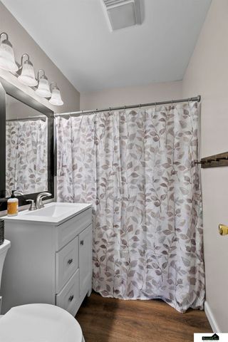 6120 Holdrege Street, Lincoln, NE 68505