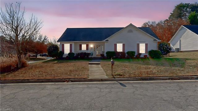 1018 Havenridge Drive, High Point, NC 27265