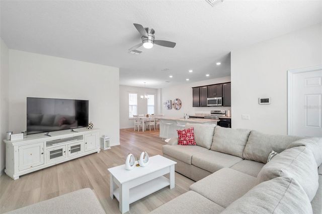 4966 AVALON PARK BOULEVARD, Wesley Chapel, FL 33545