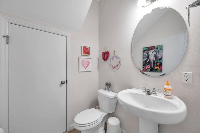 4966 AVALON PARK BOULEVARD, Wesley Chapel, FL 33545