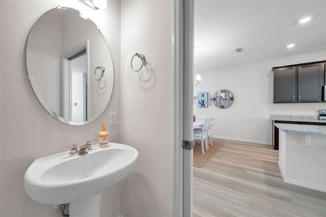 4966 AVALON PARK BOULEVARD, Wesley Chapel, FL 33545