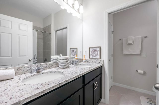 4966 AVALON PARK BOULEVARD, Wesley Chapel, FL 33545