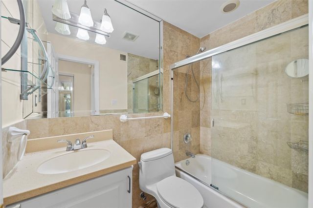 758 NE 13th Ct 7, Fort Lauderdale, FL 33304