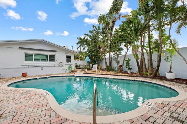 758 NE 13th Ct 7, Fort Lauderdale, FL 33304