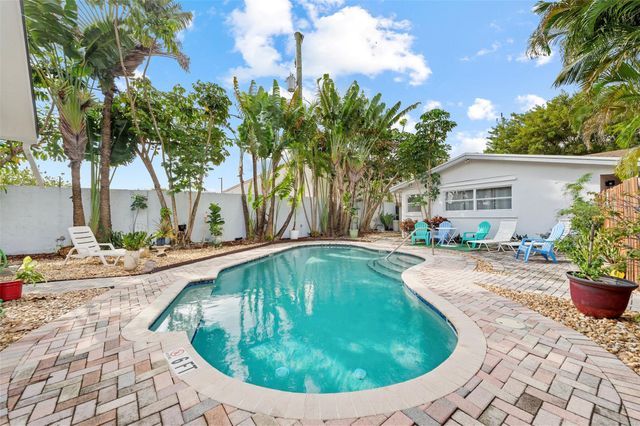 758 NE 13th Ct 7, Fort Lauderdale, FL 33304