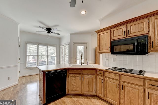 1005 Lewis Ridge Circle, Lawrenceville, GA 30045