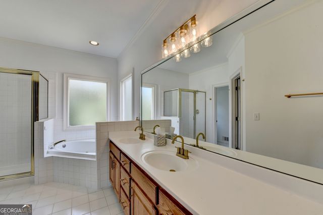 1005 Lewis Ridge Circle, Lawrenceville, GA 30045