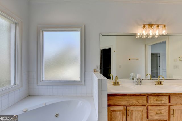 1005 Lewis Ridge Circle, Lawrenceville, GA 30045