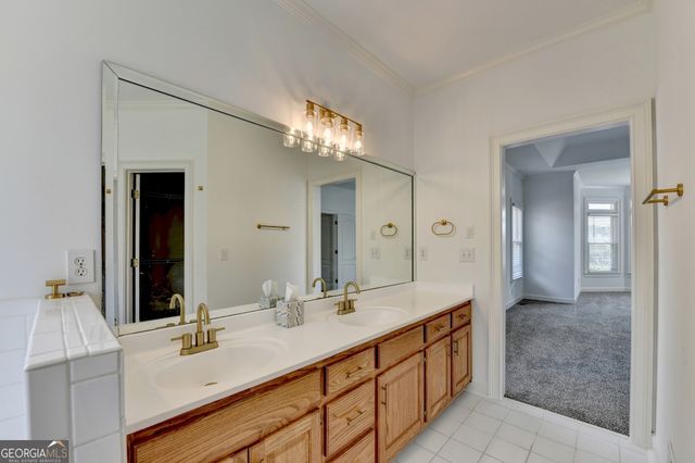 1005 Lewis Ridge Circle, Lawrenceville, GA 30045