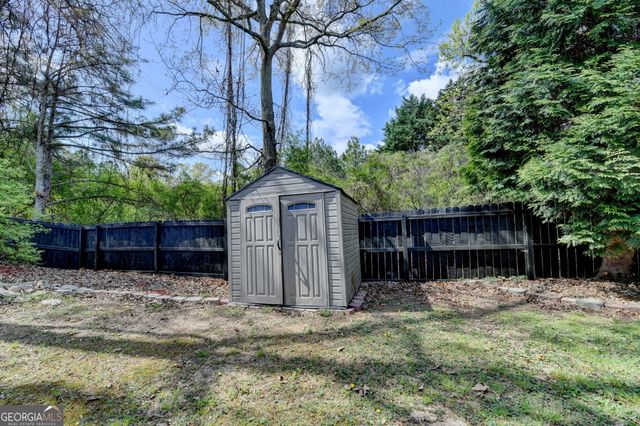 1005 Lewis Ridge Circle, Lawrenceville, GA 30045