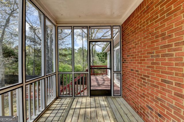 1005 Lewis Ridge Circle, Lawrenceville, GA 30045