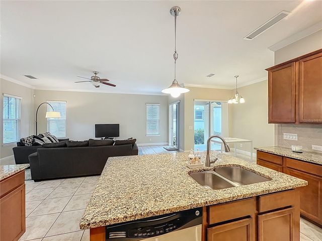 8461 GREIDER WAY, Orlando, FL 32827