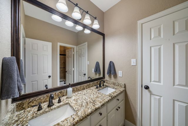 1910 Skipaway Drive, Rowlett, TX 75088