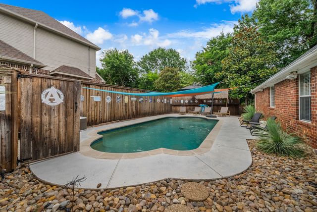 1910 Skipaway Drive, Rowlett, TX 75088