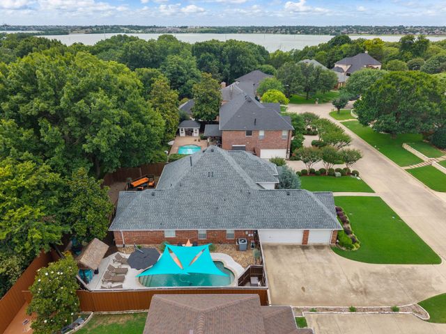 1910 Skipaway Drive, Rowlett, TX 75088
