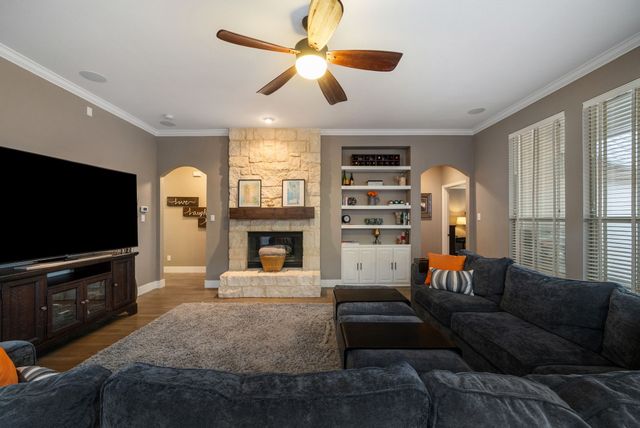1910 Skipaway Drive, Rowlett, TX 75088