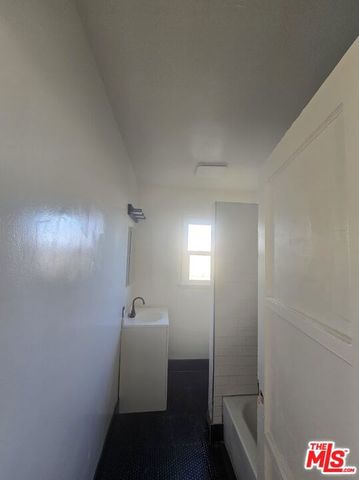 3311 W 78th Street 112, Los Angeles, CA 90043