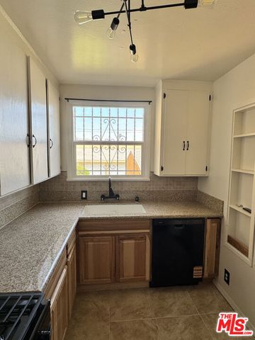 3311 W 78th Street 112, Los Angeles, CA 90043