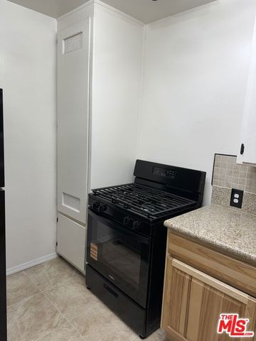 3311 W 78th Street 112, Los Angeles, CA 90043