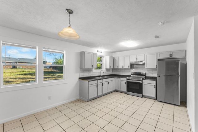 2423 SOUTHDALE Drive, Hephzibah, GA 30815