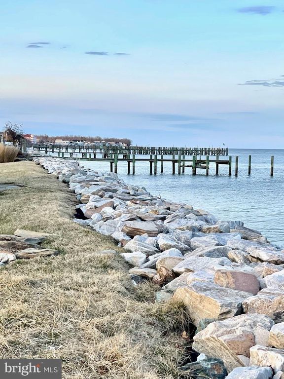 8005 FOREST RIDGE DR #9, Chesapeake Beach, MD 20732