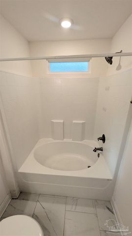 151 Calvert Oaks Dr, Pensacola, FL 32514