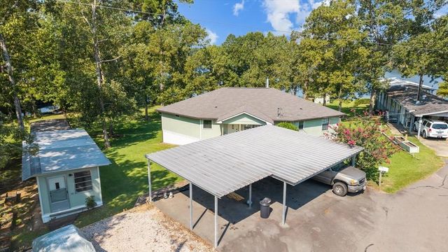 207 Fishers Point, Burkeville, TX 75932