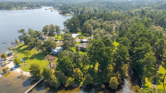 207 Fishers Point, Burkeville, TX 75932
