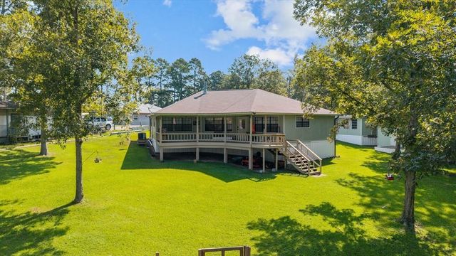 207 Fishers Point, Burkeville, TX 75932