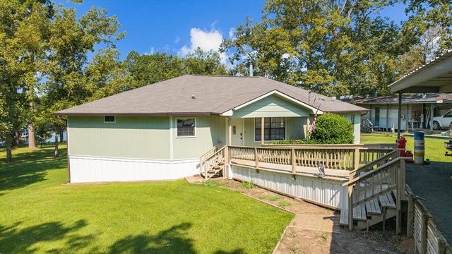 207 Fishers Point, Burkeville, TX 75932