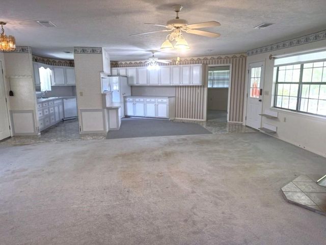 207 Fishers Point, Burkeville, TX 75932