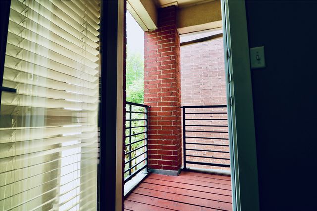 1524 Sphinx Street, Dallas, TX 75203