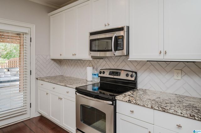 1586 CHACE WAY, Hoover, AL 35244
