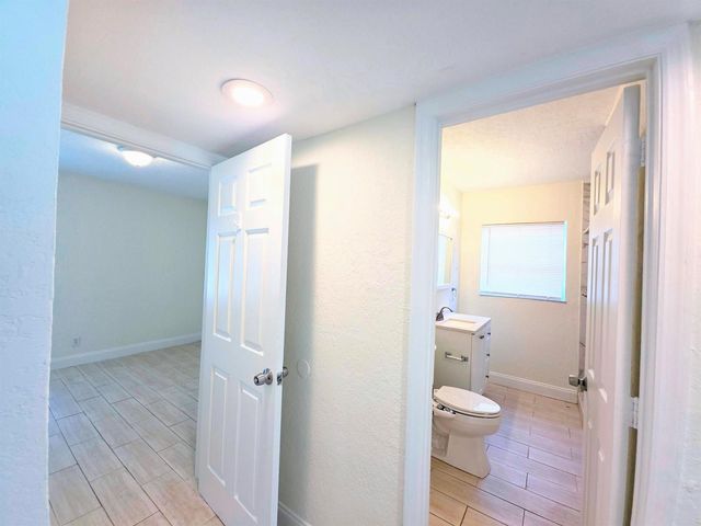 1220 NE 1ST Avenue, Fort Lauderdale, FL 33304