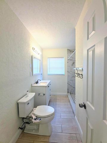 1220 NE 1ST Avenue, Fort Lauderdale, FL 33304