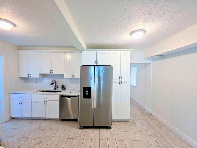 1220 NE 1ST Avenue, Fort Lauderdale, FL 33304