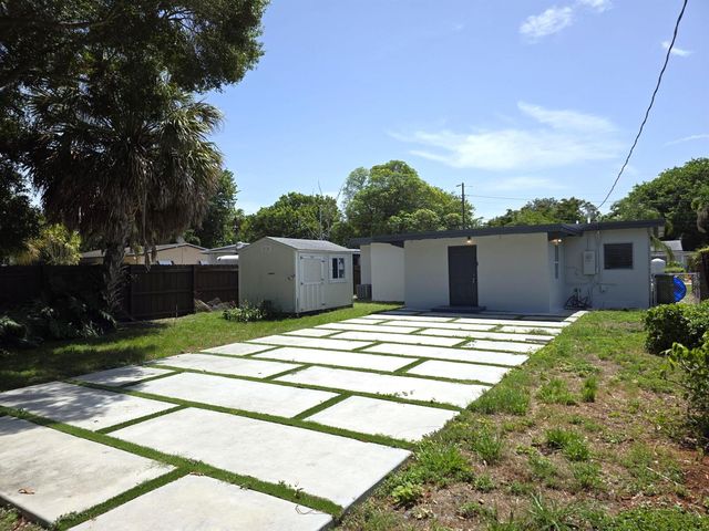 1220 NE 1ST Avenue, Fort Lauderdale, FL 33304