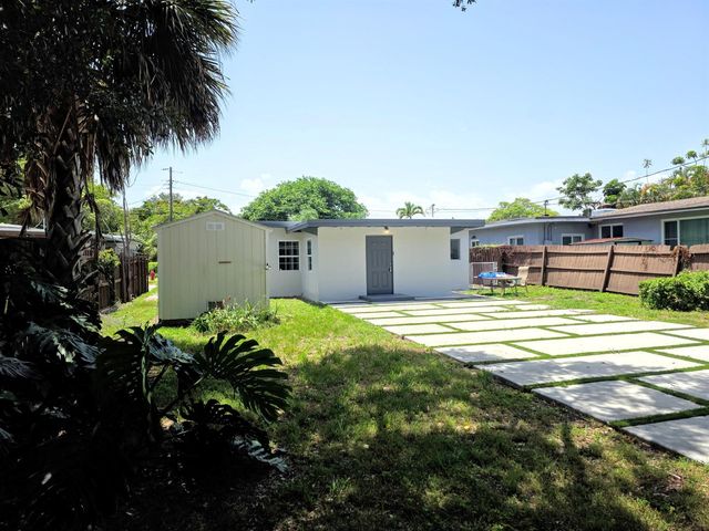 1220 NE 1ST Avenue, Fort Lauderdale, FL 33304