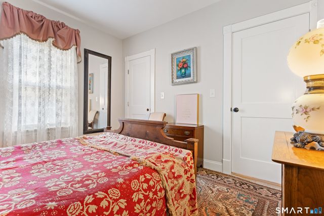 318-316 Grovers Avenue, Bridgeport, CT 06605