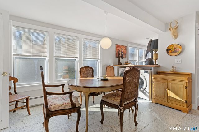 318-316 Grovers Avenue, Bridgeport, CT 06605