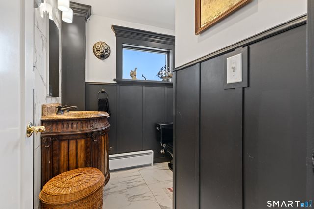 318-316 Grovers Avenue, Bridgeport, CT 06605