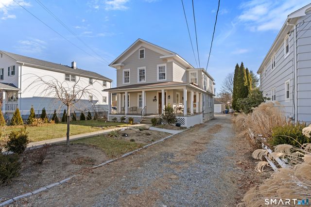 318-316 Grovers Avenue, Bridgeport, CT 06605